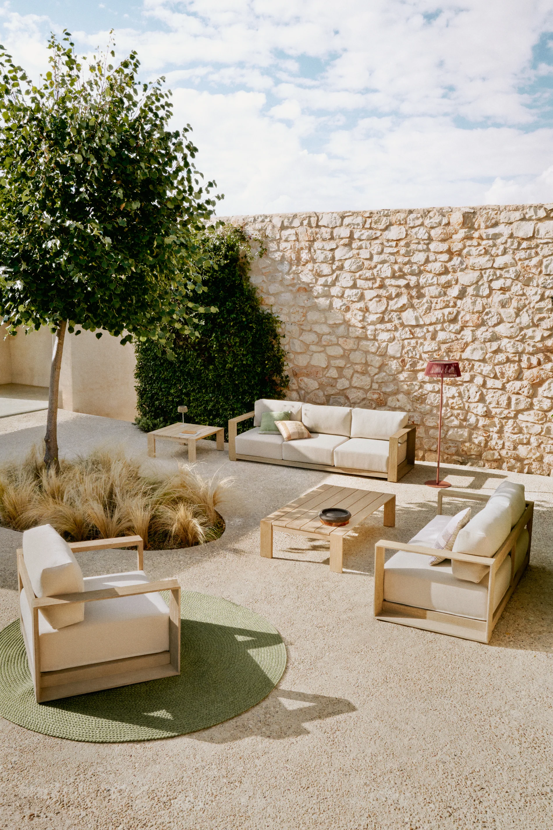 Ambra armchair in solid acacia wood with light finish FSC 100% - Image 7