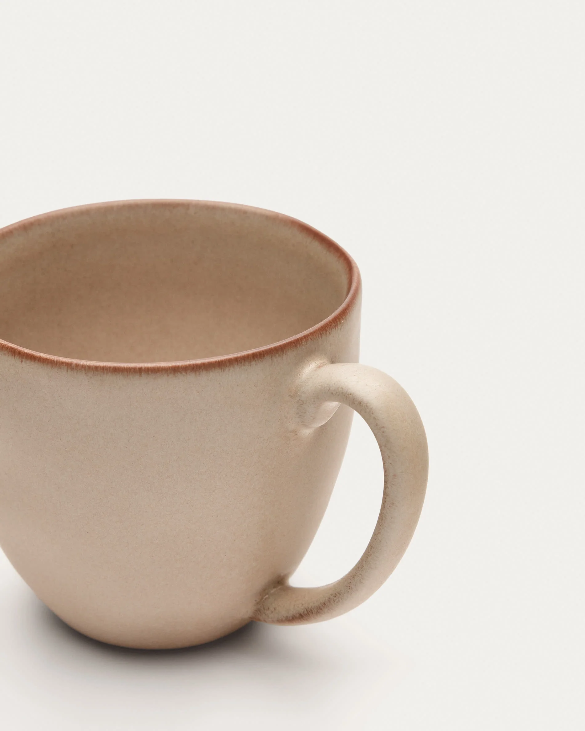 Banyoles ceramic mug in brown - Image 3