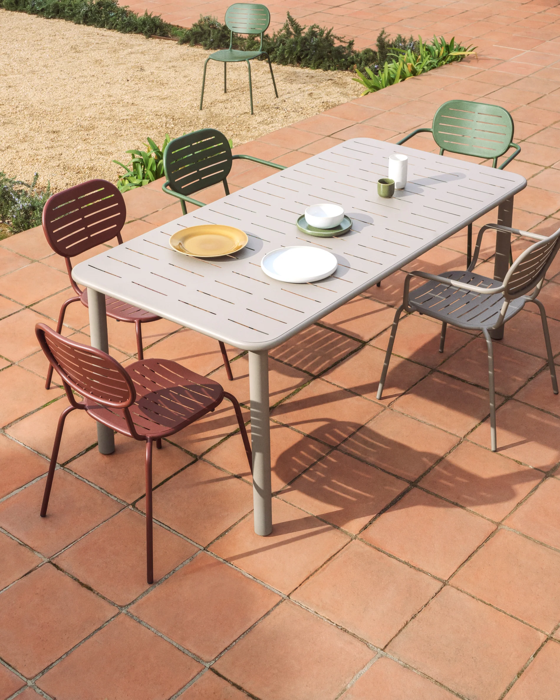 Brai stackable outdoor chair in taupe galvanised steel - Image 7