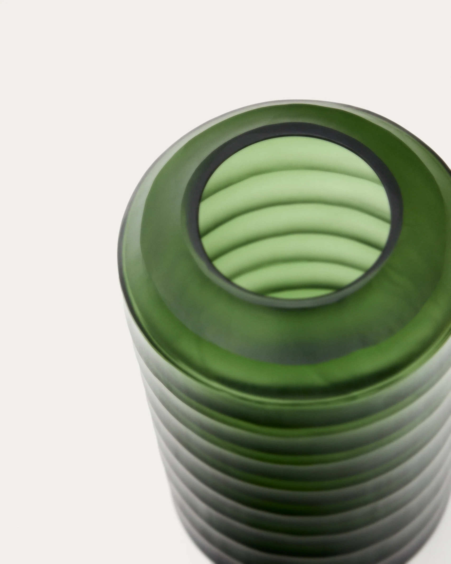 Bunce green, recycled-glass vase, 19.5 cm - Image 3