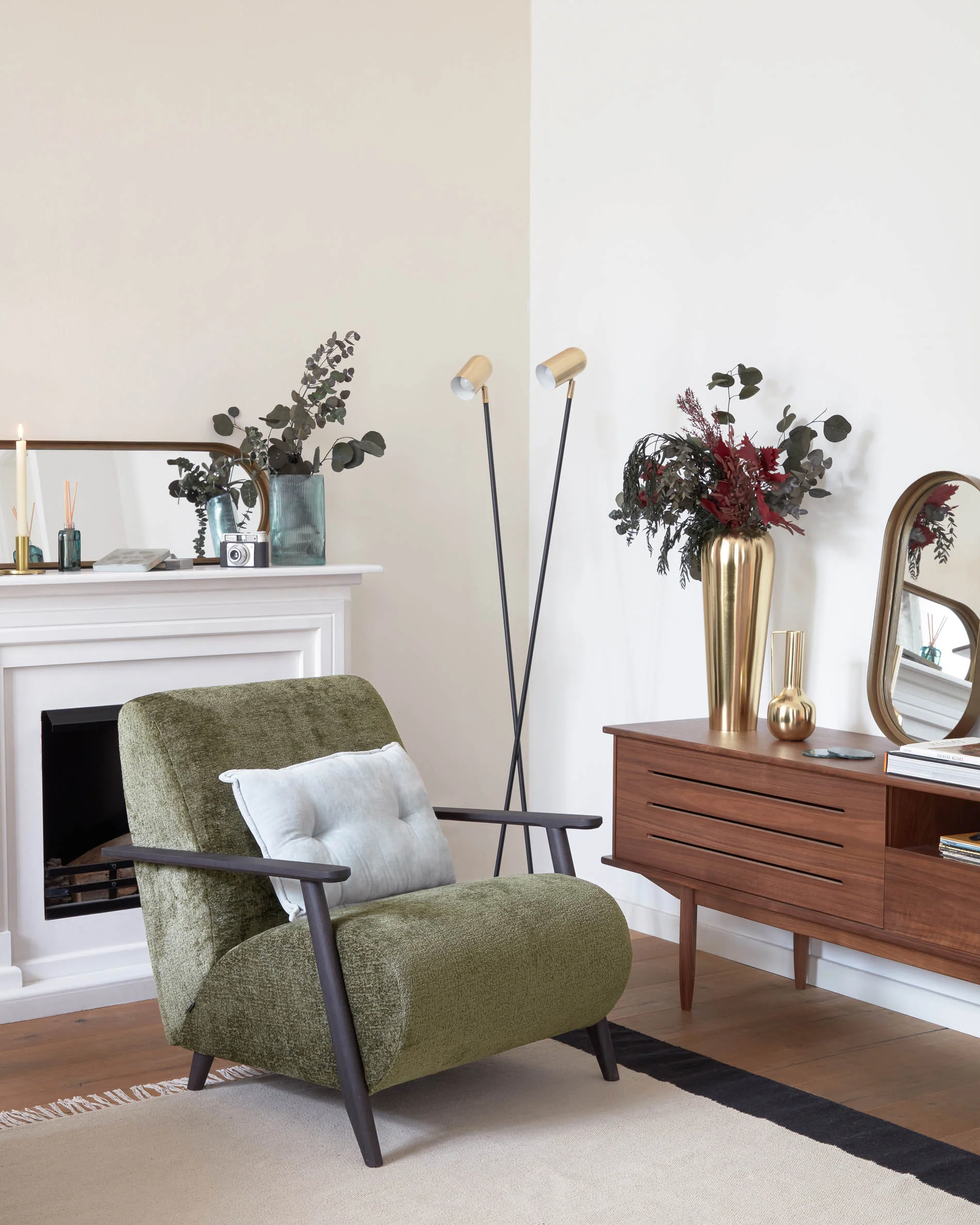 Clemence floor lamp in black metal with gold finish lampshades - Image 4