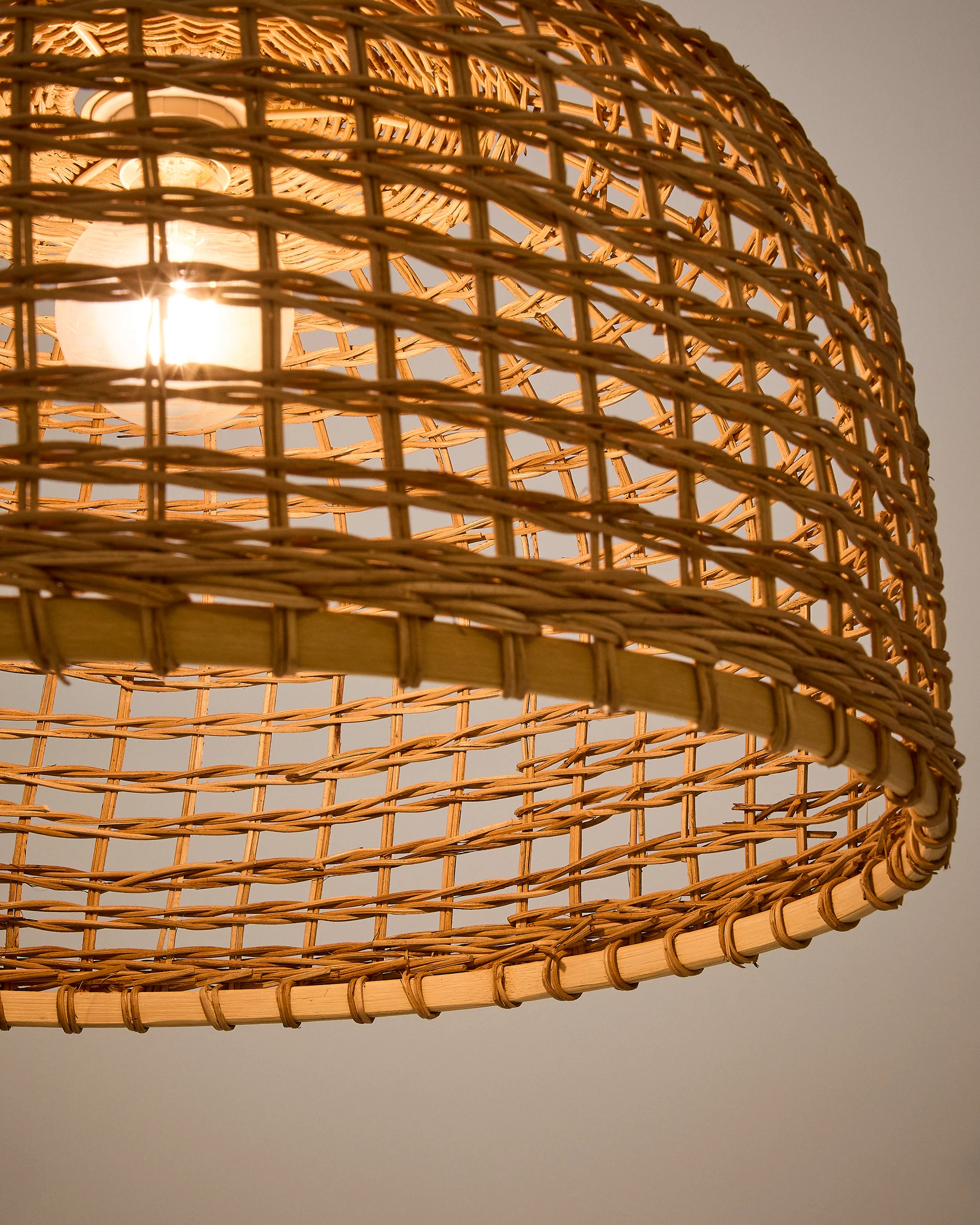 Dakira ceiling lamp shade in rattan with natural finish Ø52cm - Image 3