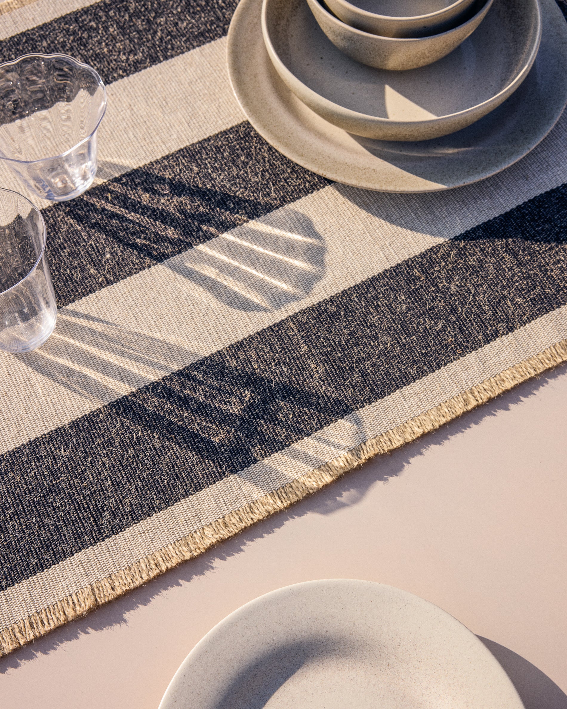 Daltan black striped cotton and jute table runner 50 x 150cm - Image 4