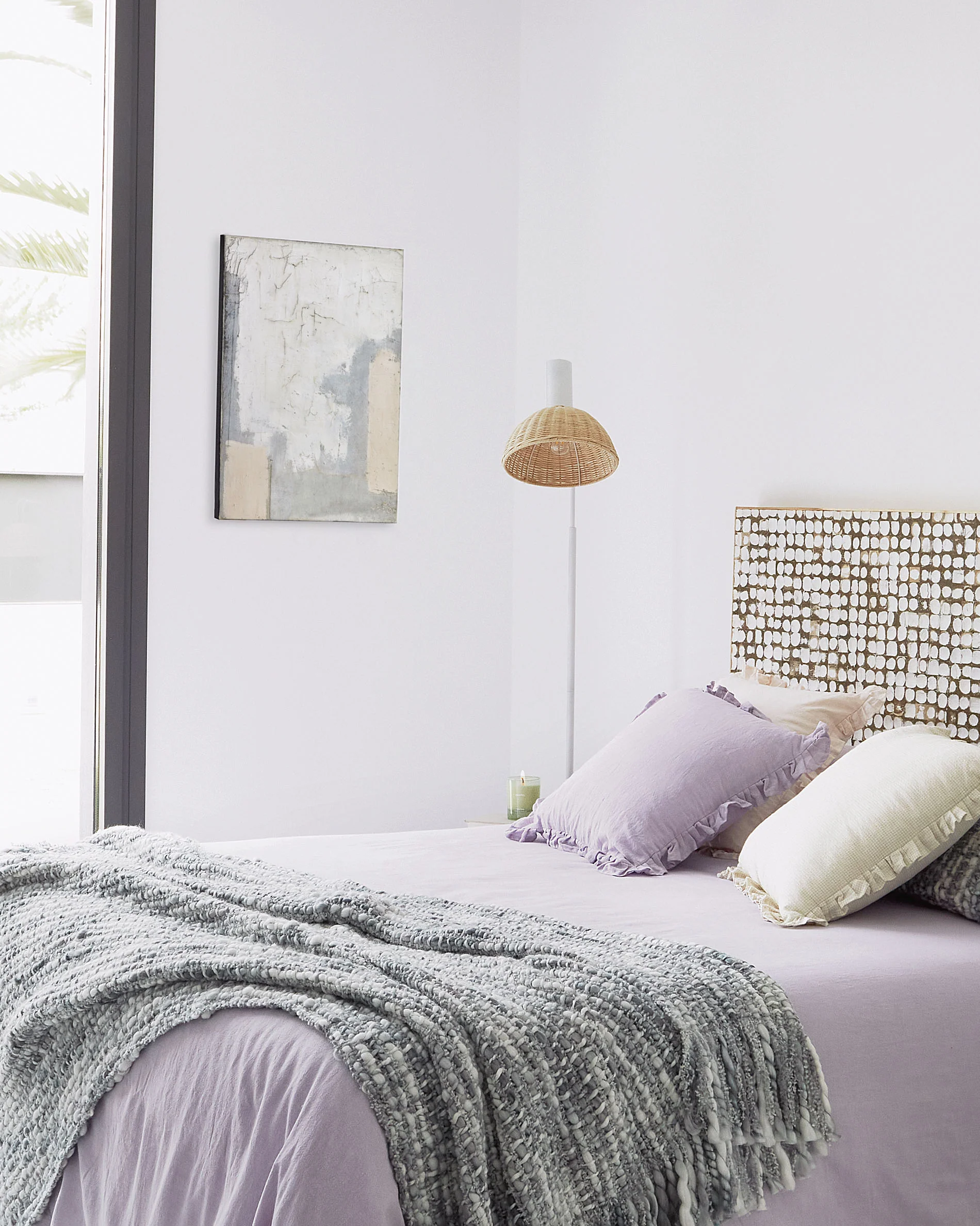 Damila floor lamp in metal with white finish and rattan with natural finish - Image 6