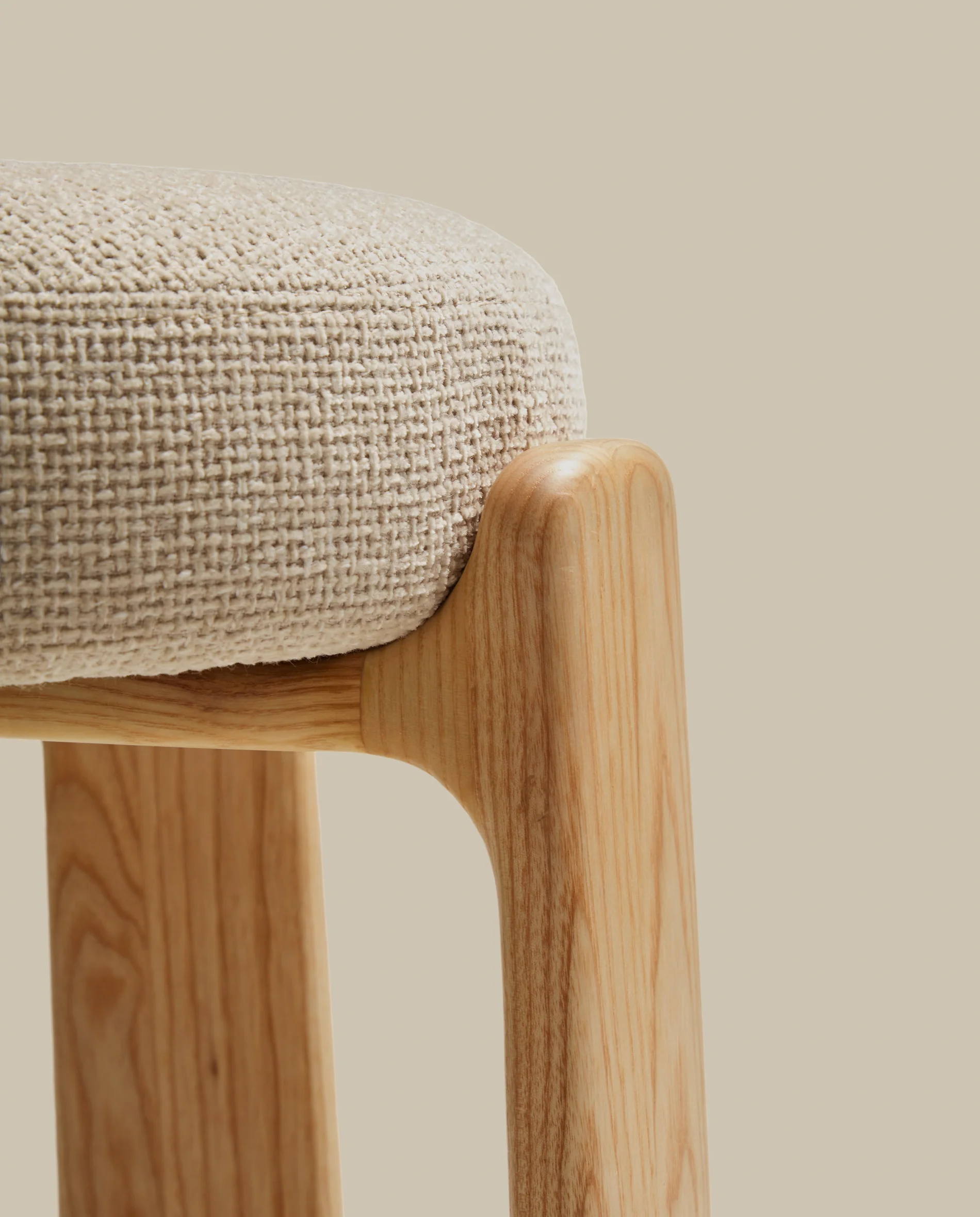 Granite fire-retardant stool in beige chenille and solid ash wood with natural-coloured finish FSC 100% 75cm - Image 3