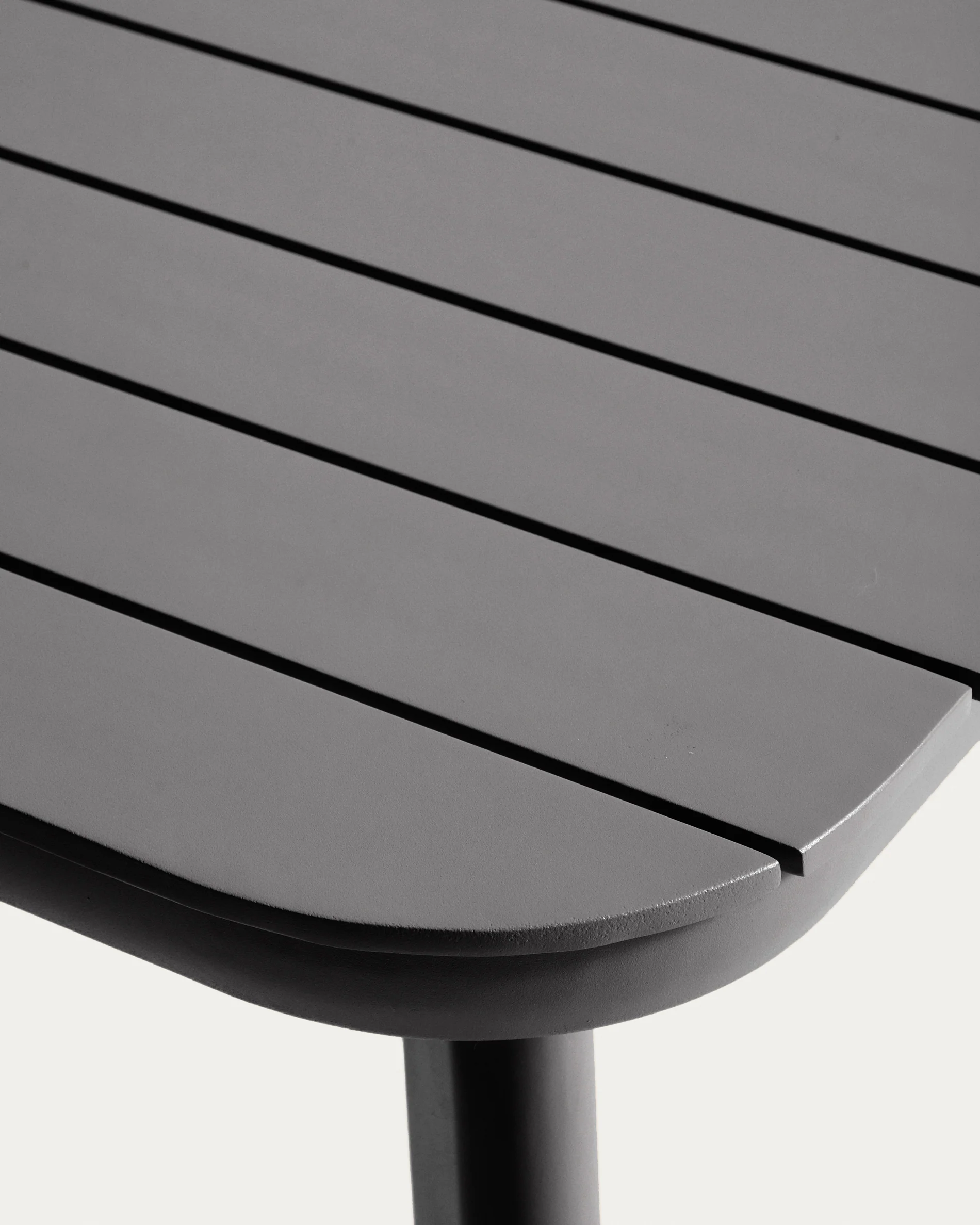Izola extendable outdoor table in aluminium with graphite finish 220 (280) x 100cm - Image 3