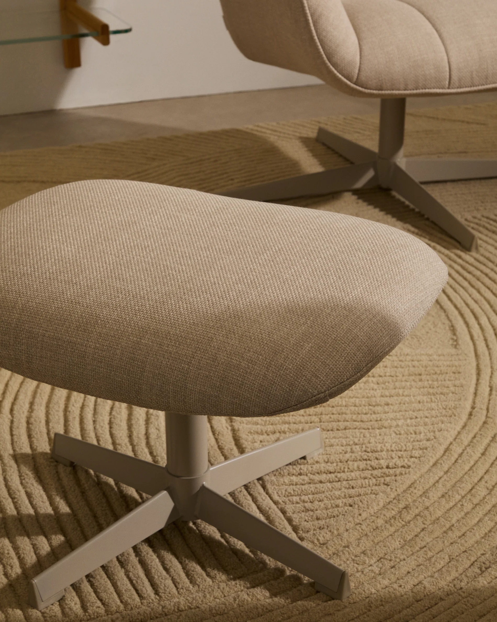 Jaspe beige swivel armchair with grey-finished metal, FSC 100% - Image 7