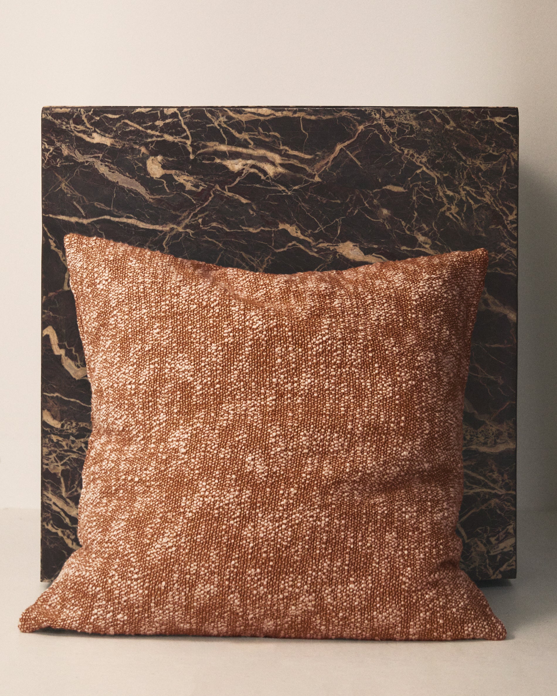 Mevia cushion cover in beige and orange linen blend 50 x 50 cm - Image 2