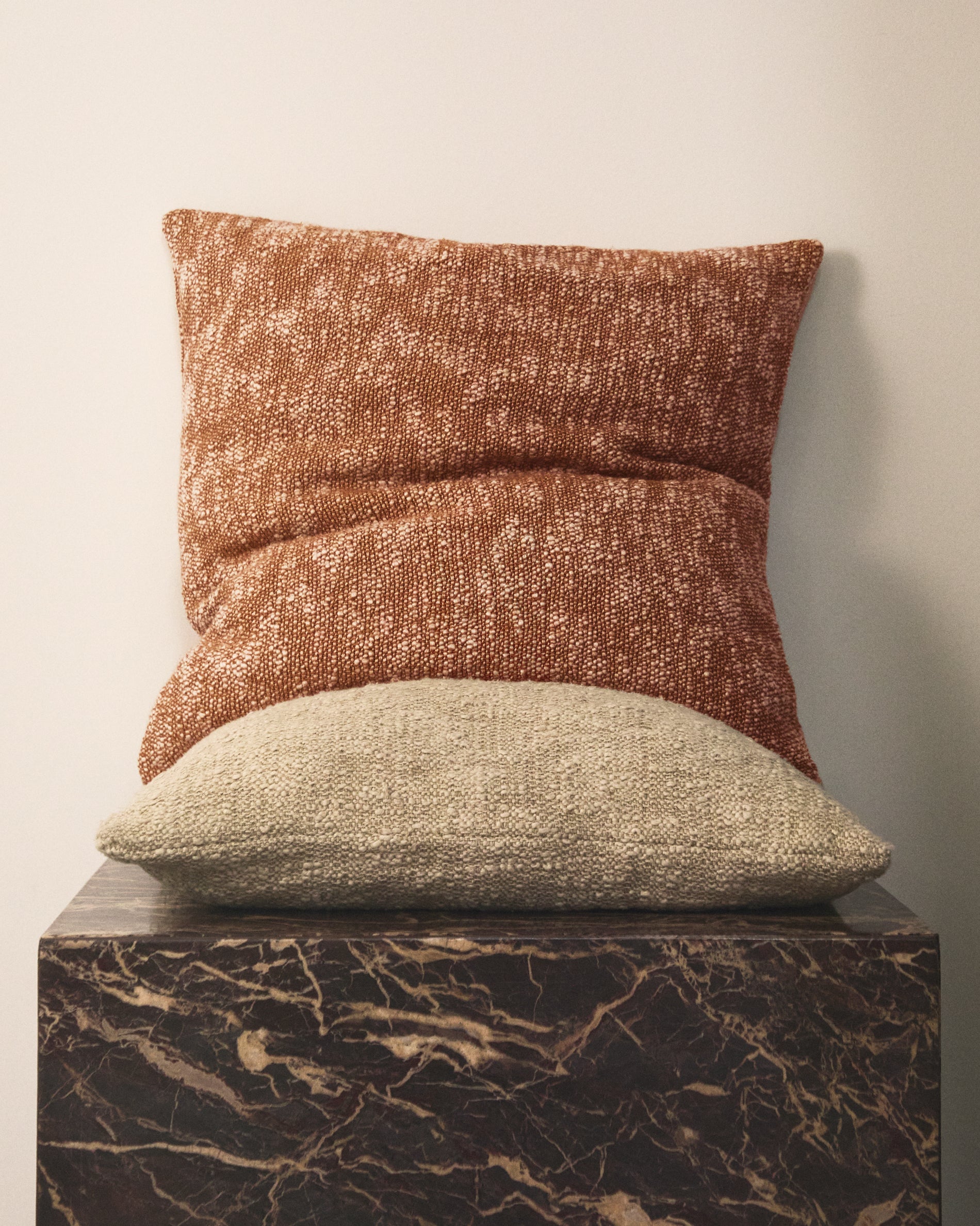 Mevia cushion cover in beige linen blend 50 x 50 cm - Image 4