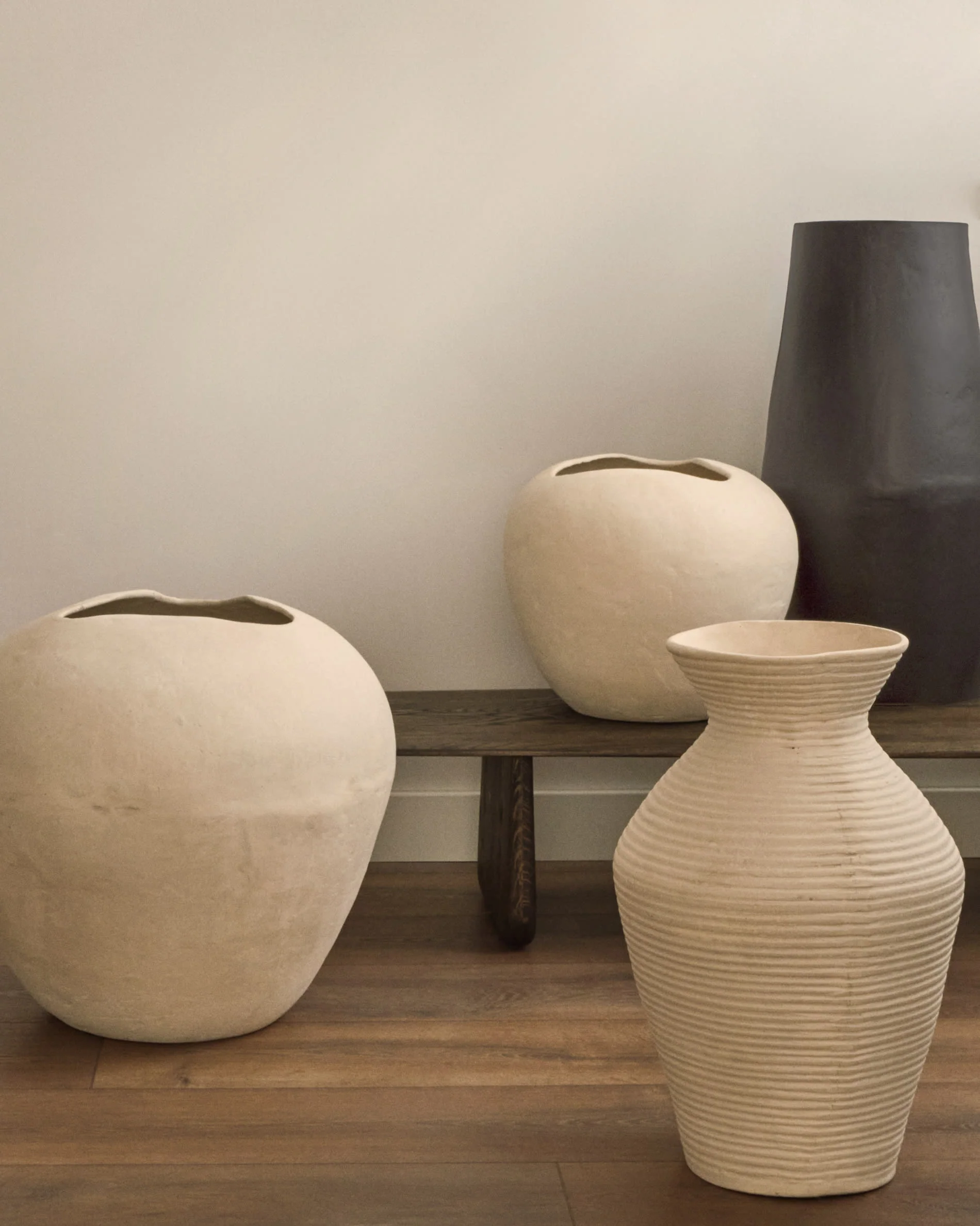 Mimum, white papier mâché vase, 49 cm - Image 6
