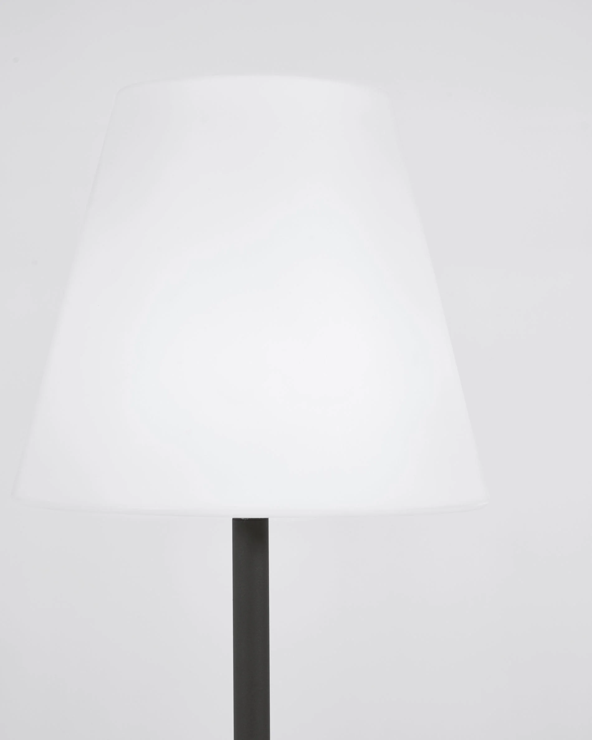 Outdoor Amaray floor lamp in steel with black finish - Image 3