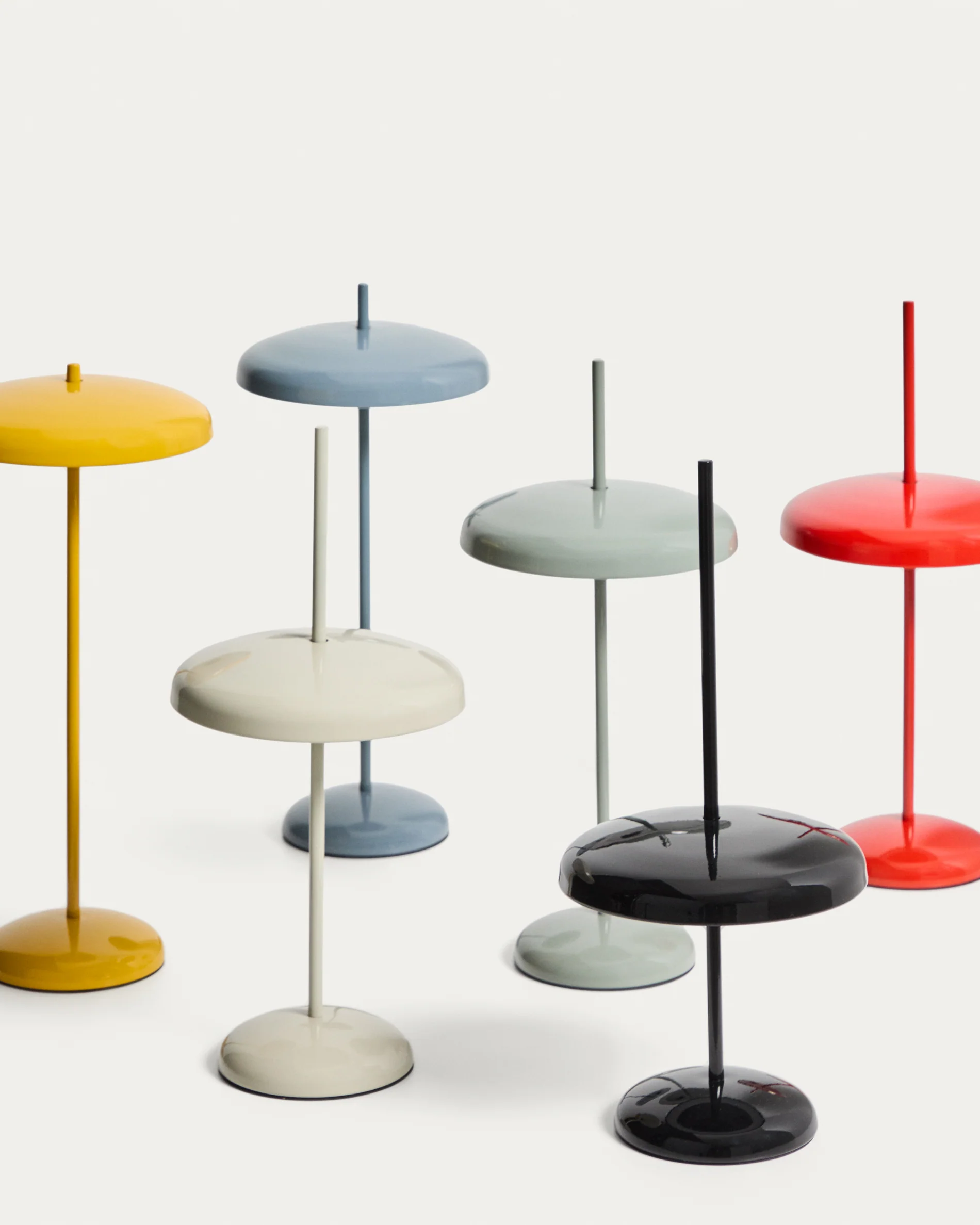 Porte red aluminium portable table lamp - Image 4