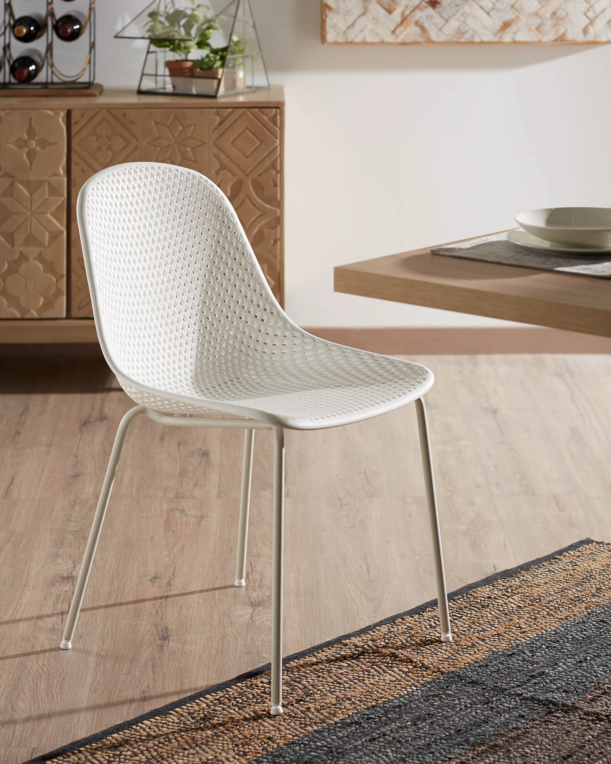 Quinby outdoor dining chair in white - Image 2