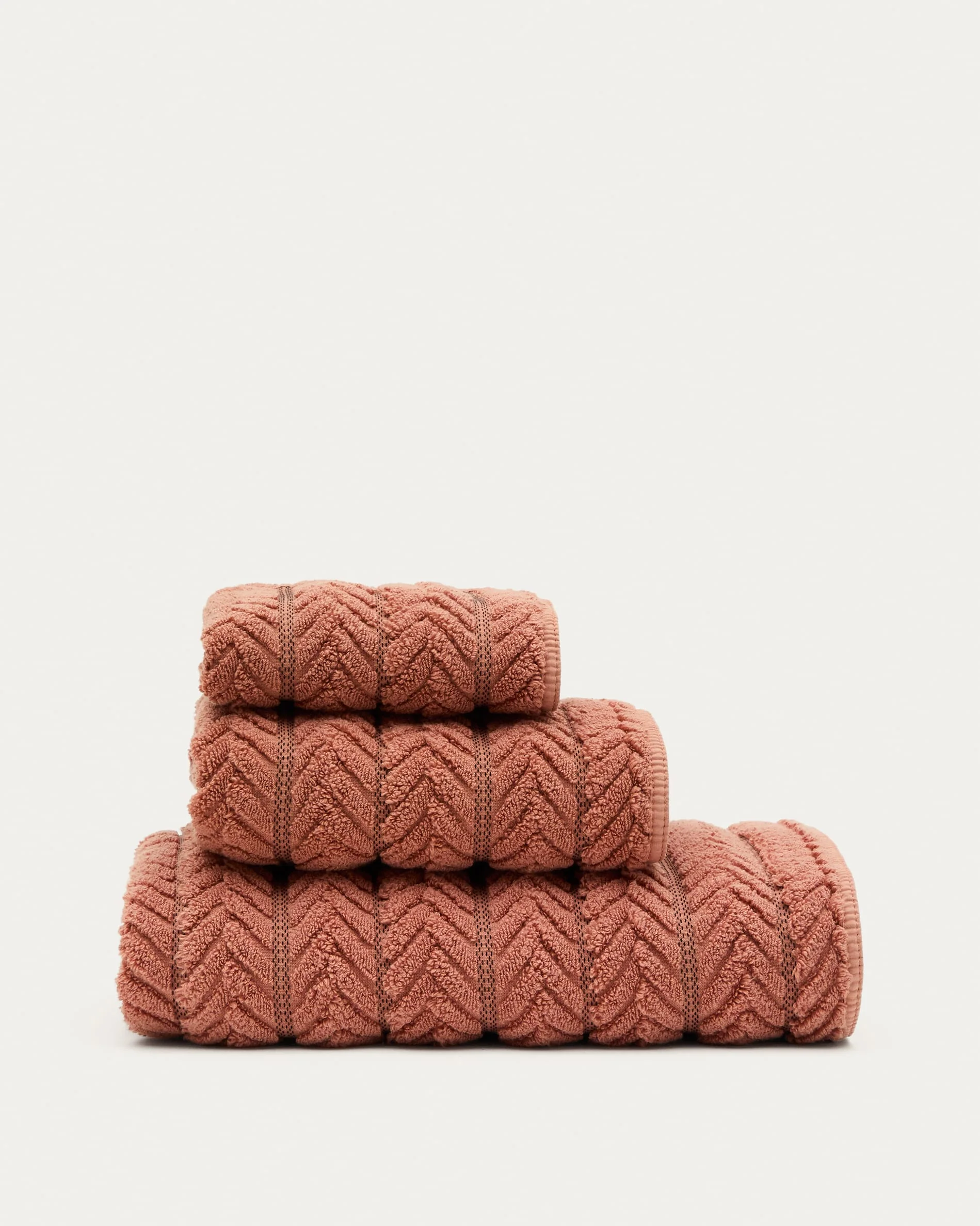 Rune 100% cotton, terracotta jacquard bath towel, 70 x 140 cm - Image 3