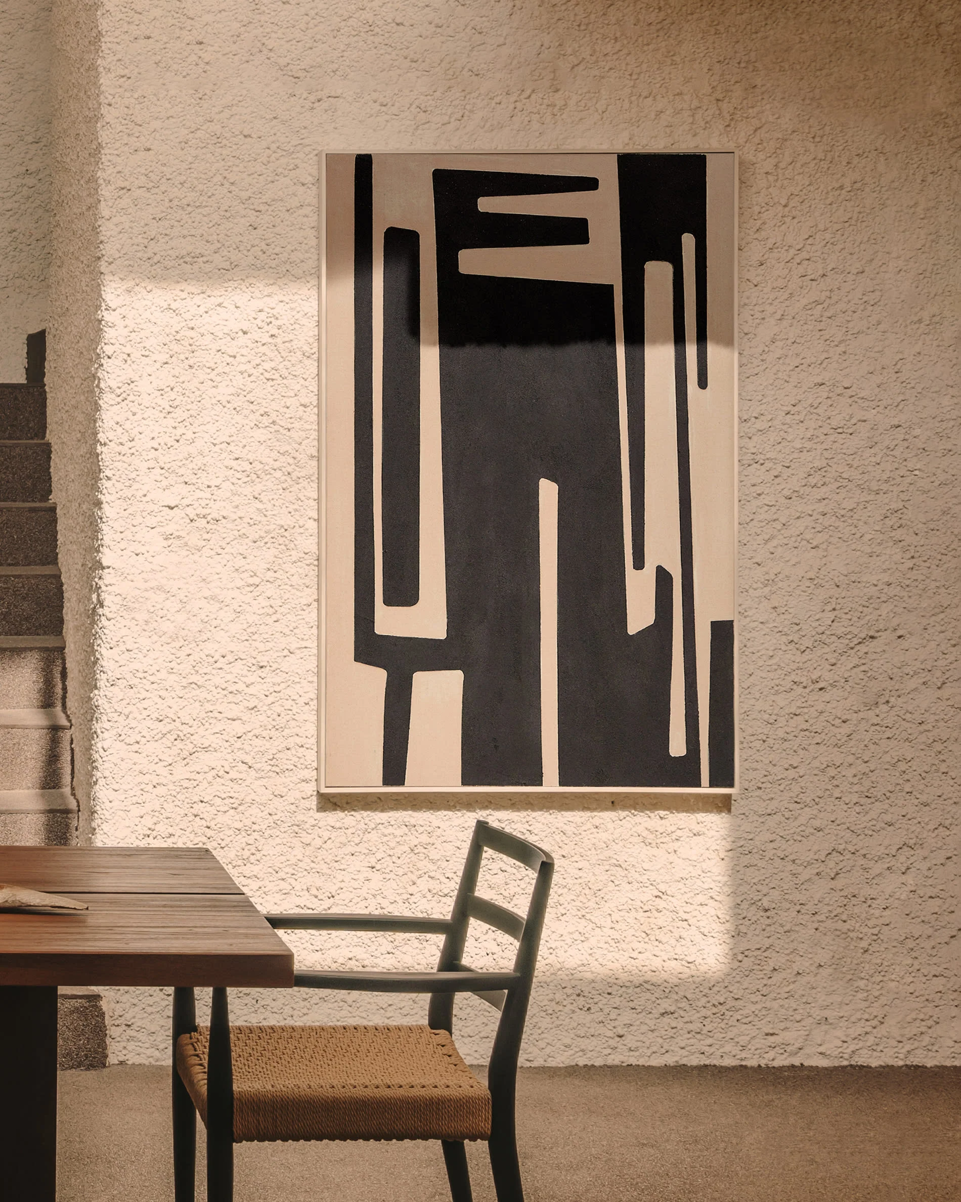 Salmi abstract painting in beige and black linen 140 x 90 cm - Image 2