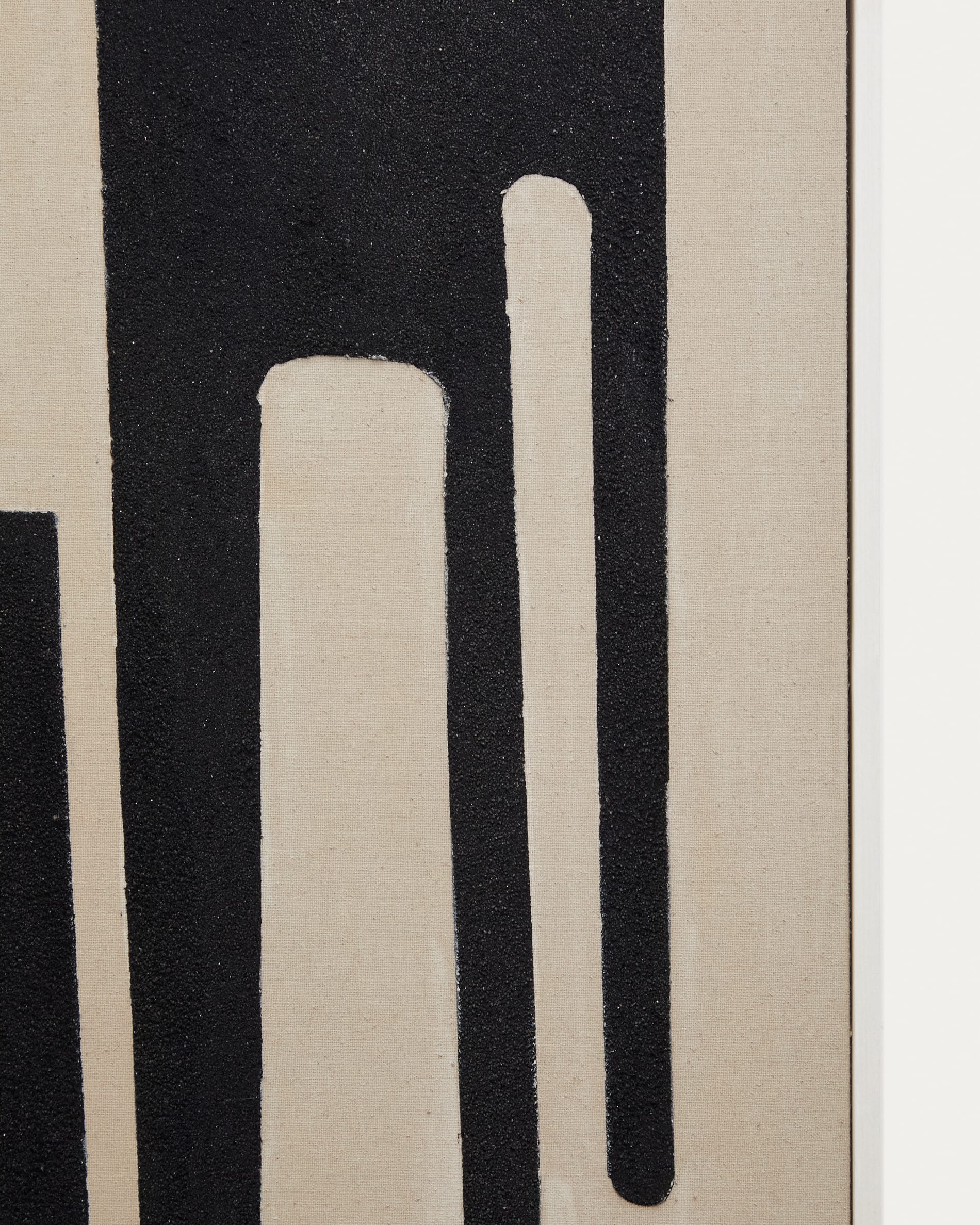 Salmi abstract painting in beige and black linen 140 x 90 cm - Image 4