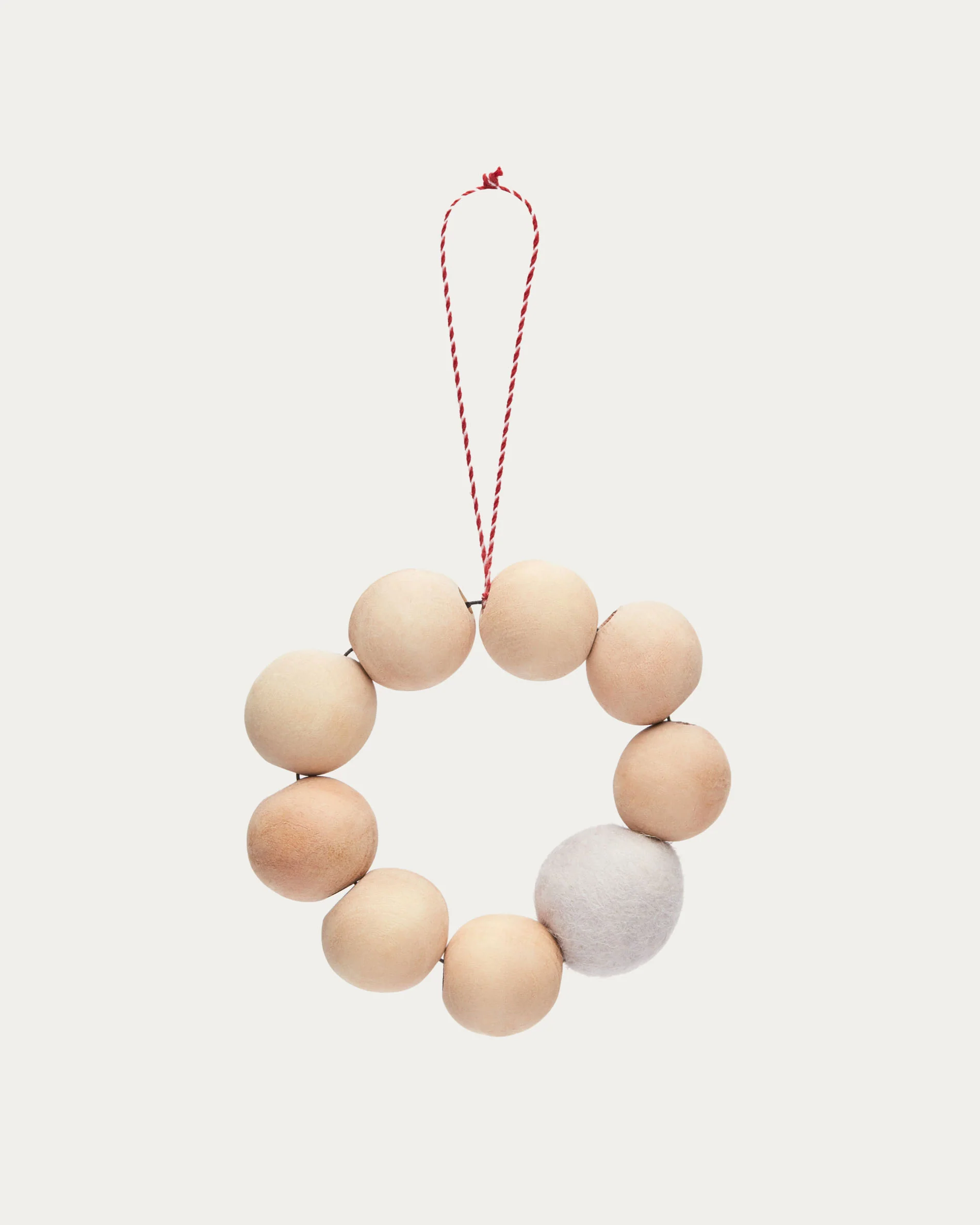 Suze set of 2 hanging ornaments made from felt and wood. - Image 5