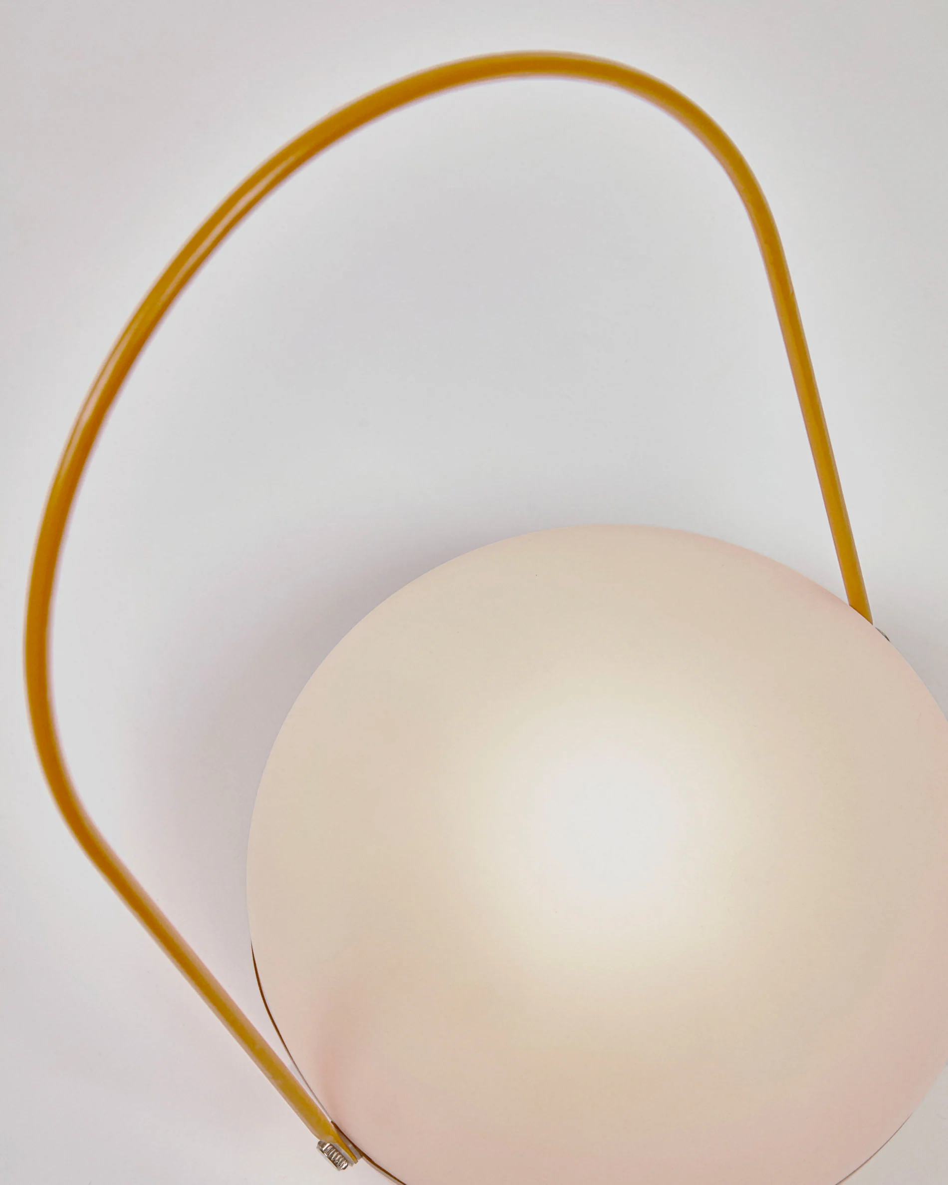 Tea table lamp in polythene and metal with mustard finish - Image 5