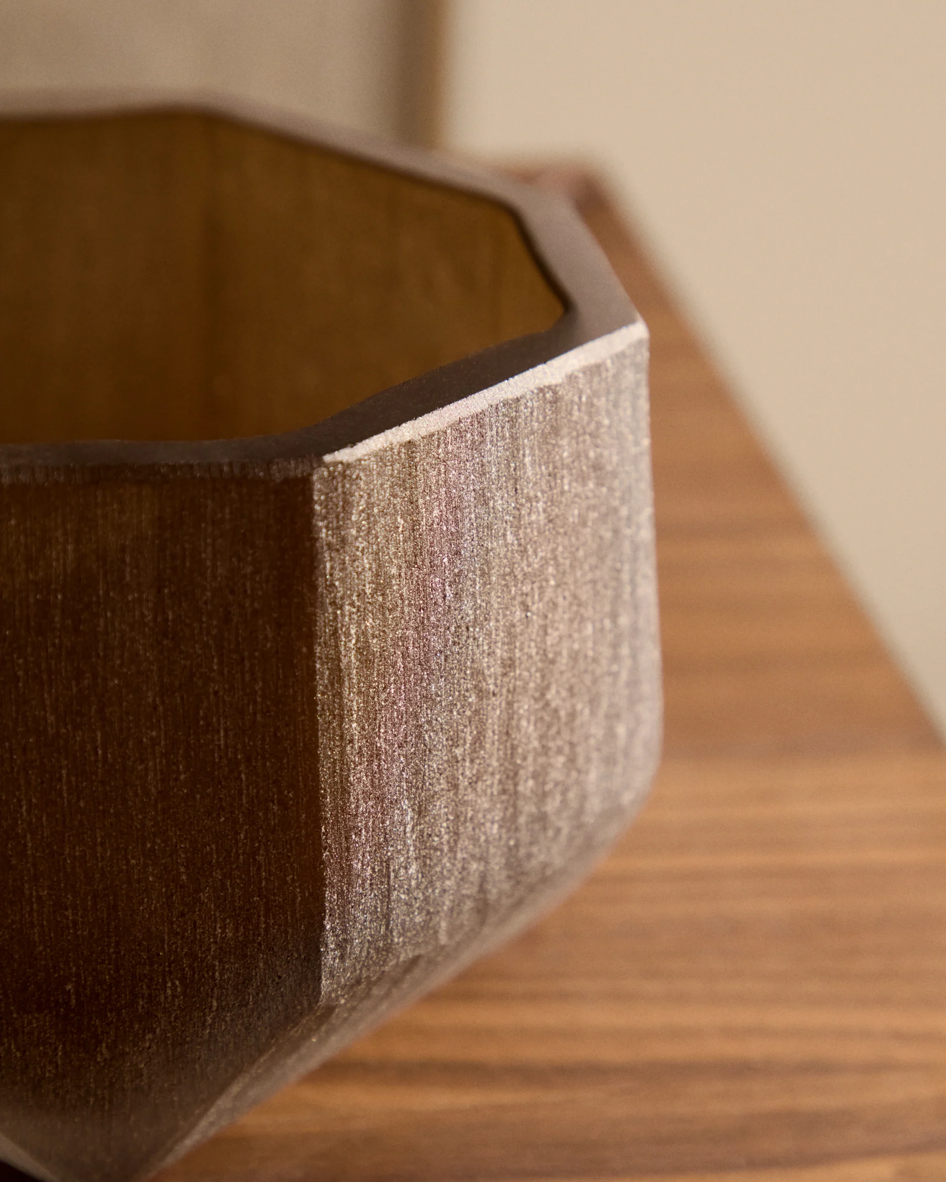 Terrava brown glass vase 11cm - Image 4