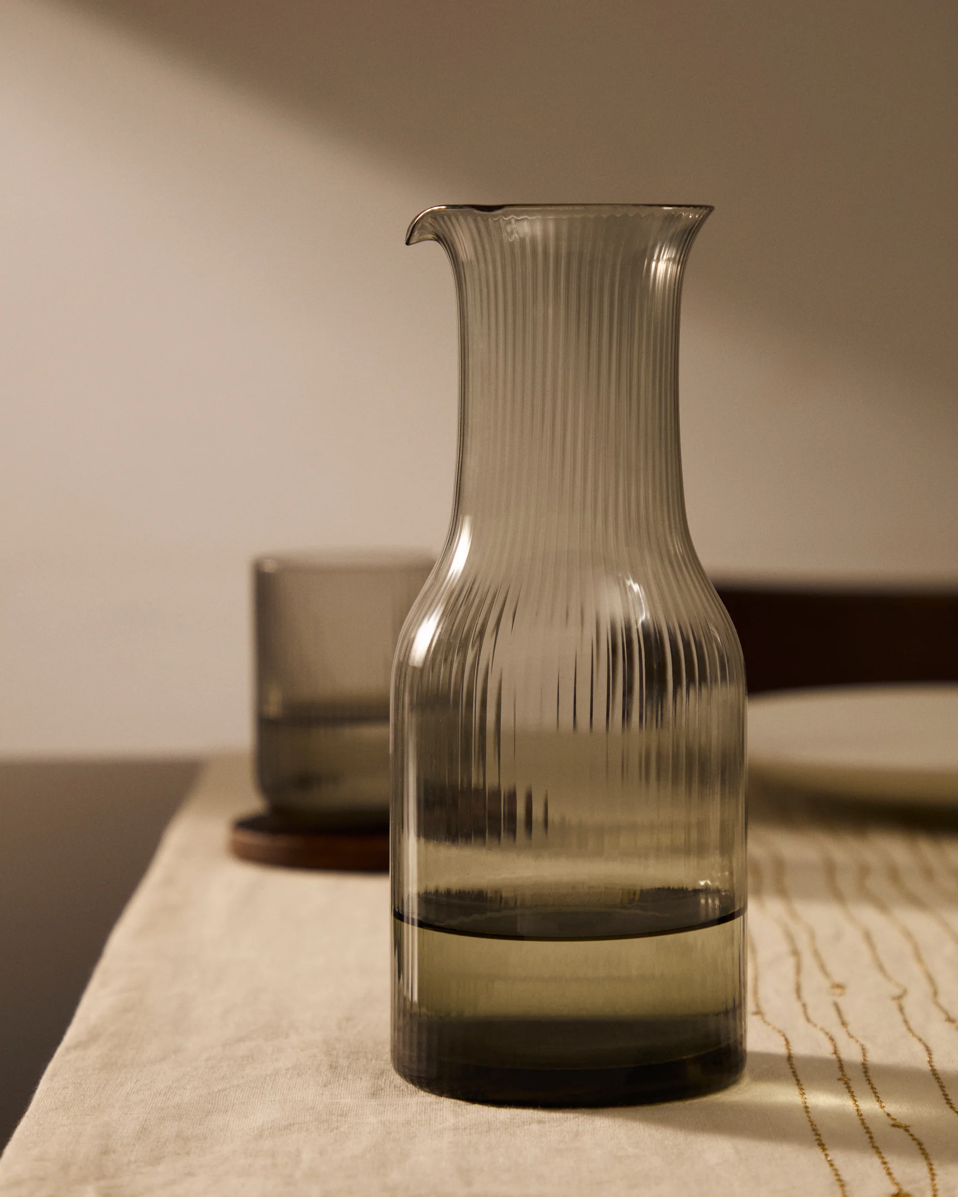 Thiba grey glass jug, 90 cl - Image 2