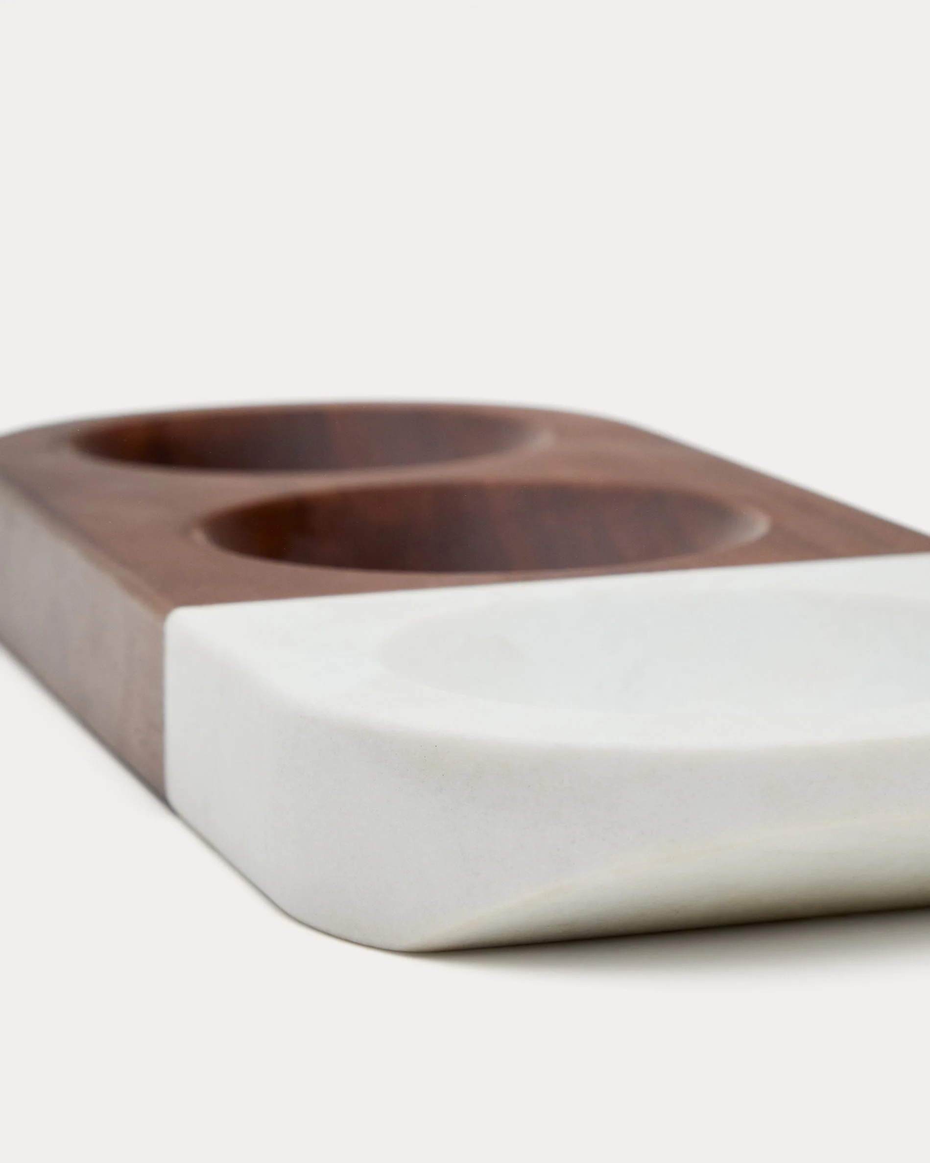 Tori serving dish for snacks made of acacia wood and white marble FSC 100% - Image 3