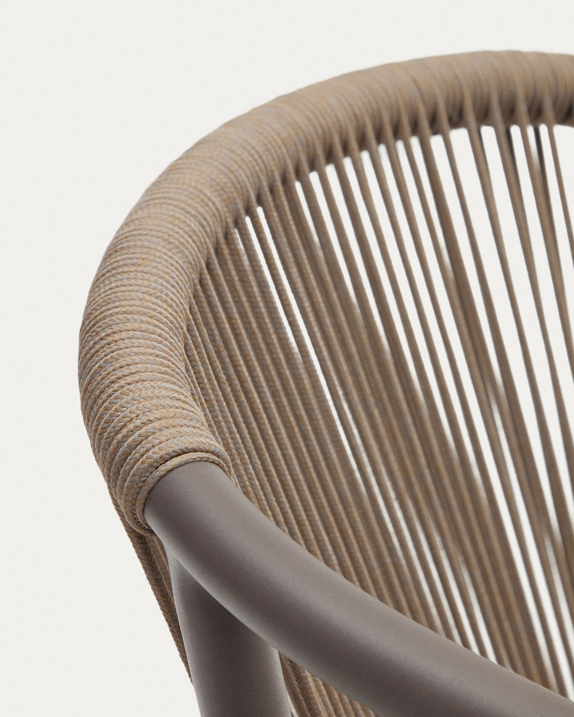 Xelida stackable outdoor chair in aluminium and brown cord - Image 6